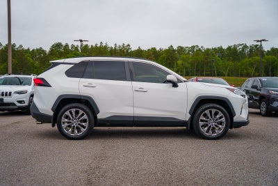 2020 Toyota RAV4 XLE Premium