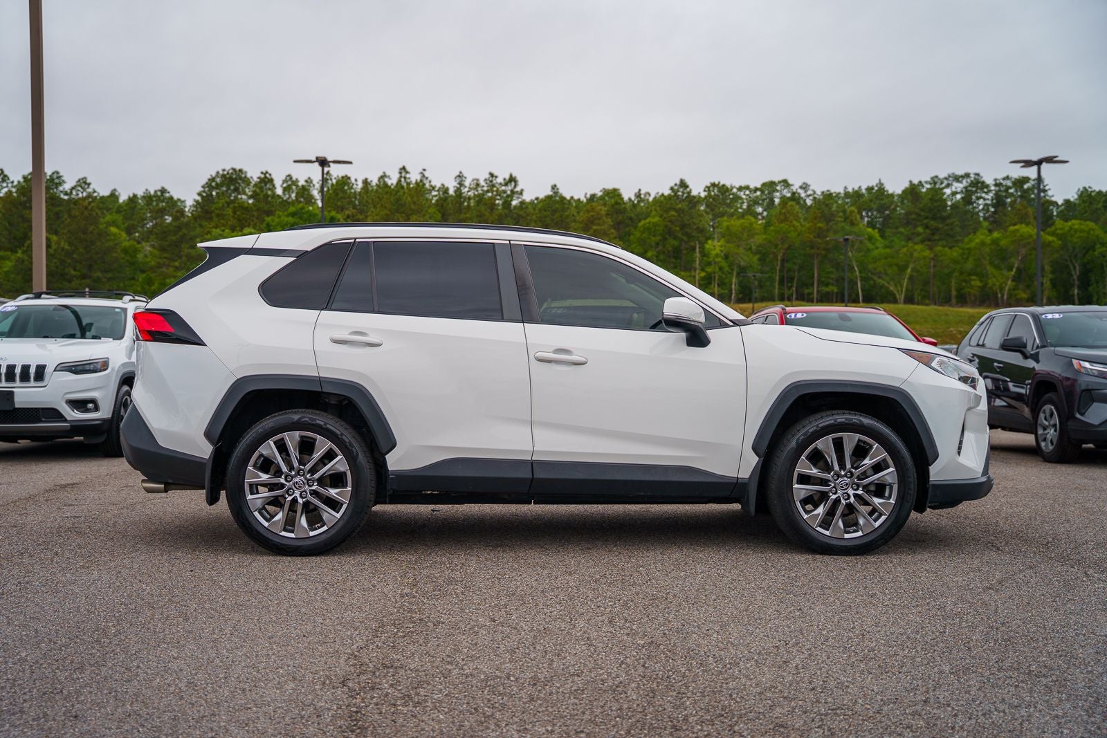 2020 Toyota RAV4 XLE Premium
