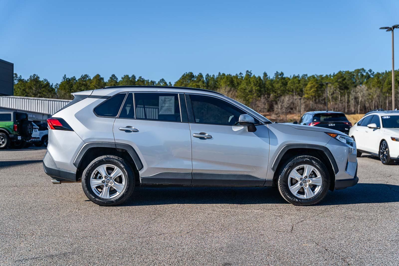 2020 Toyota RAV4 XLE