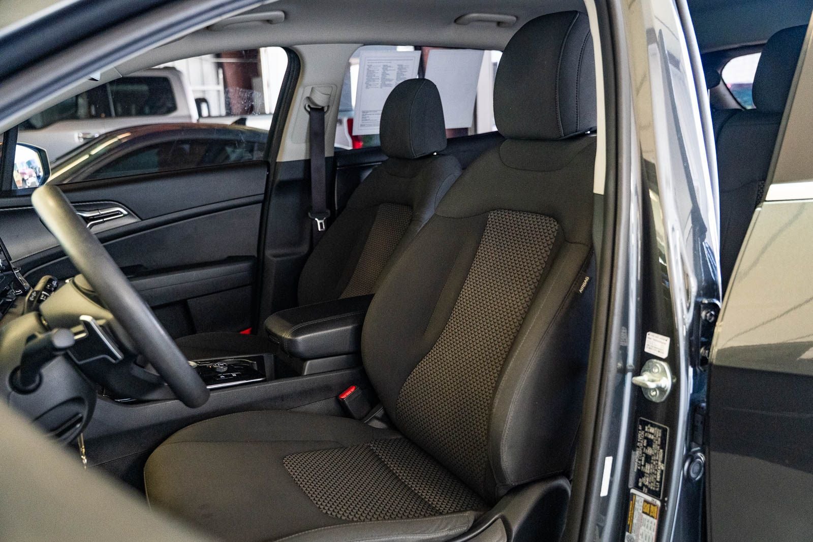 2023 Kia Sportage Hybrid LX
